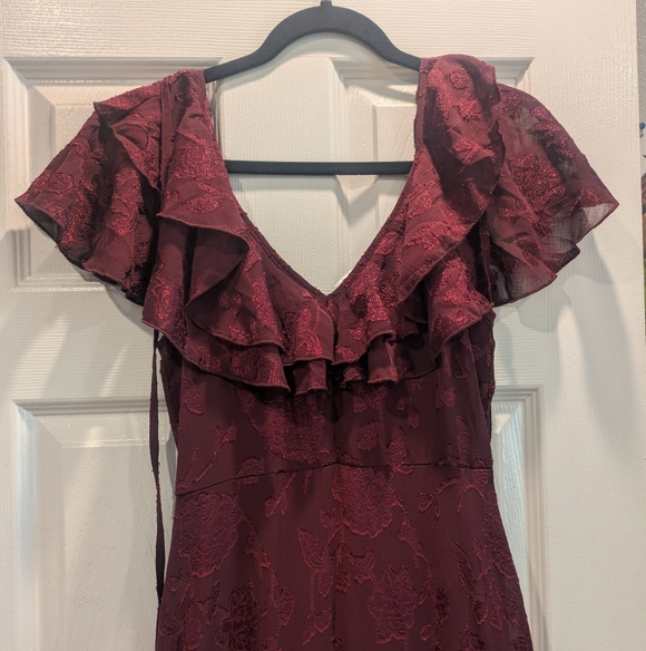 Francesca's Collections Dresses & Skirts - Francescas Burgundy Ruffled Dress